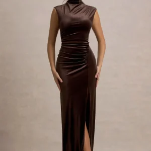 Abilene | Vestido largo de Terciopelo Chocolate de Cuello Alto con Abertura