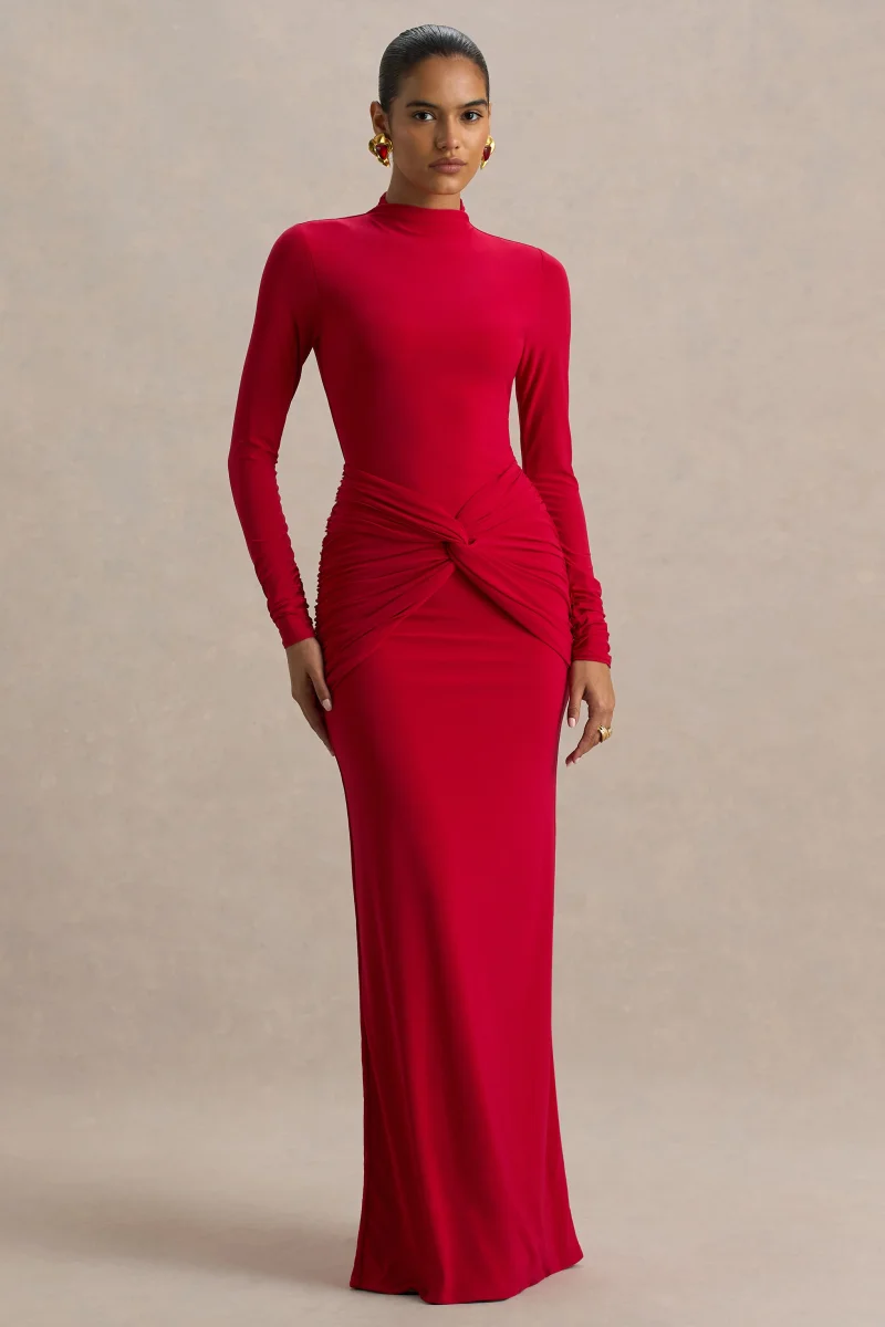 Alula | Vestido Rojo Largo con Cuello Alto y Detalle de Giro en el centro - Imagen 2