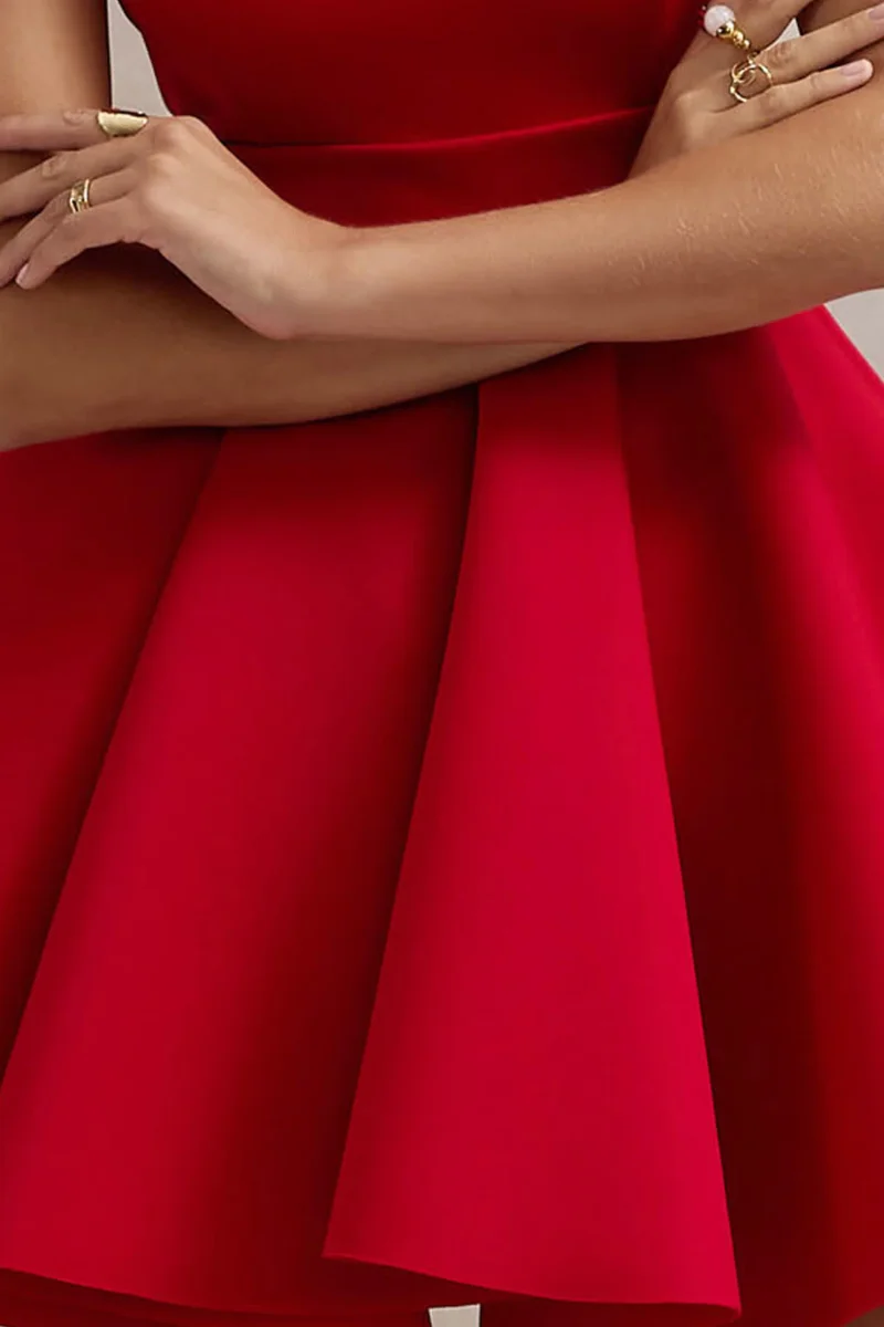 Waverly | Vestido corto en rojo con espalda abierta y falda skater - Imagen 7