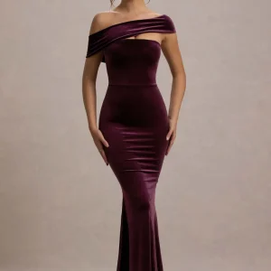 Candela | Vestido largo de Terciopelo morado con Escote Bardot Asimétrico