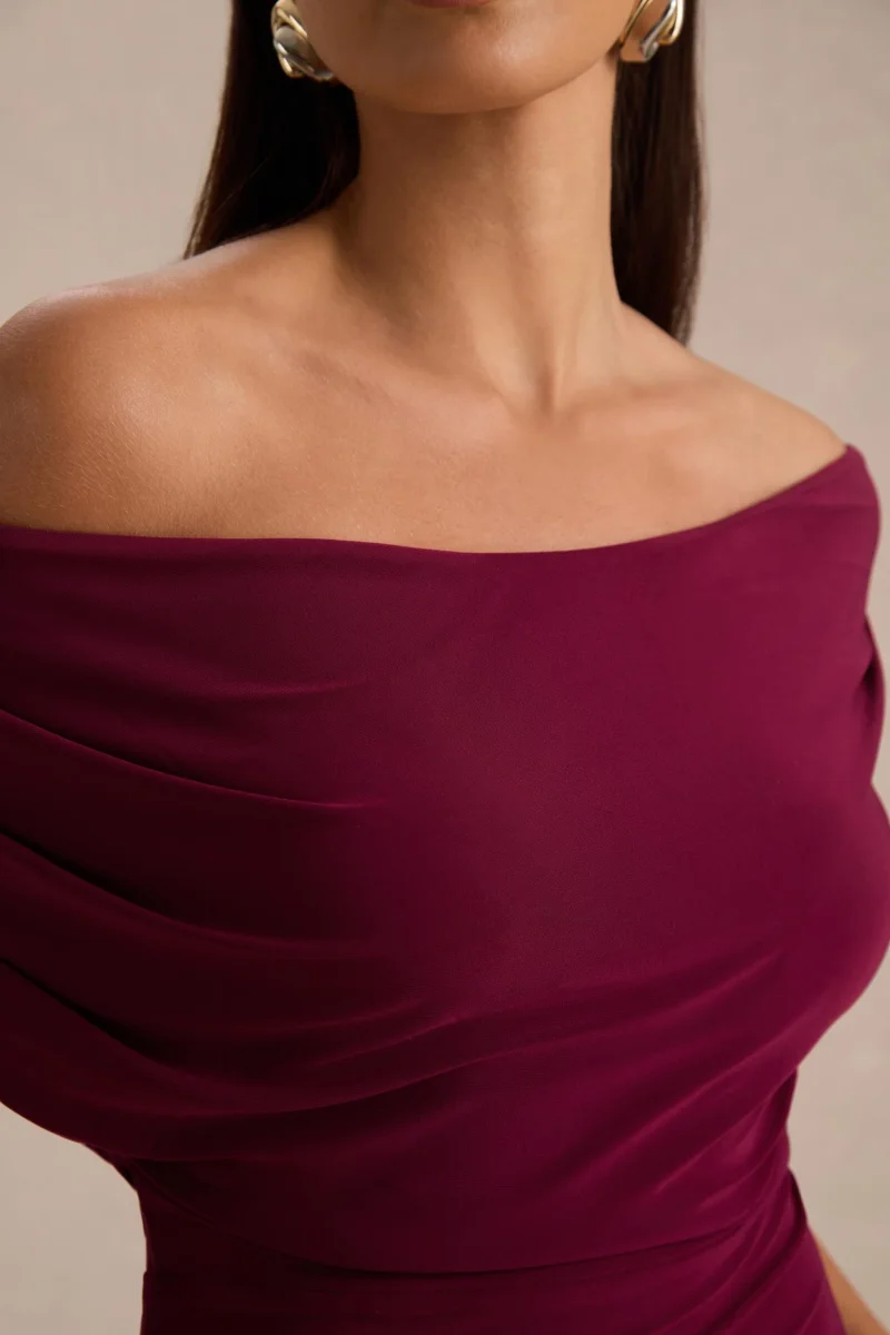 Bowden | Vestido Largo Berry con Escote Bardot - Imagen 7
