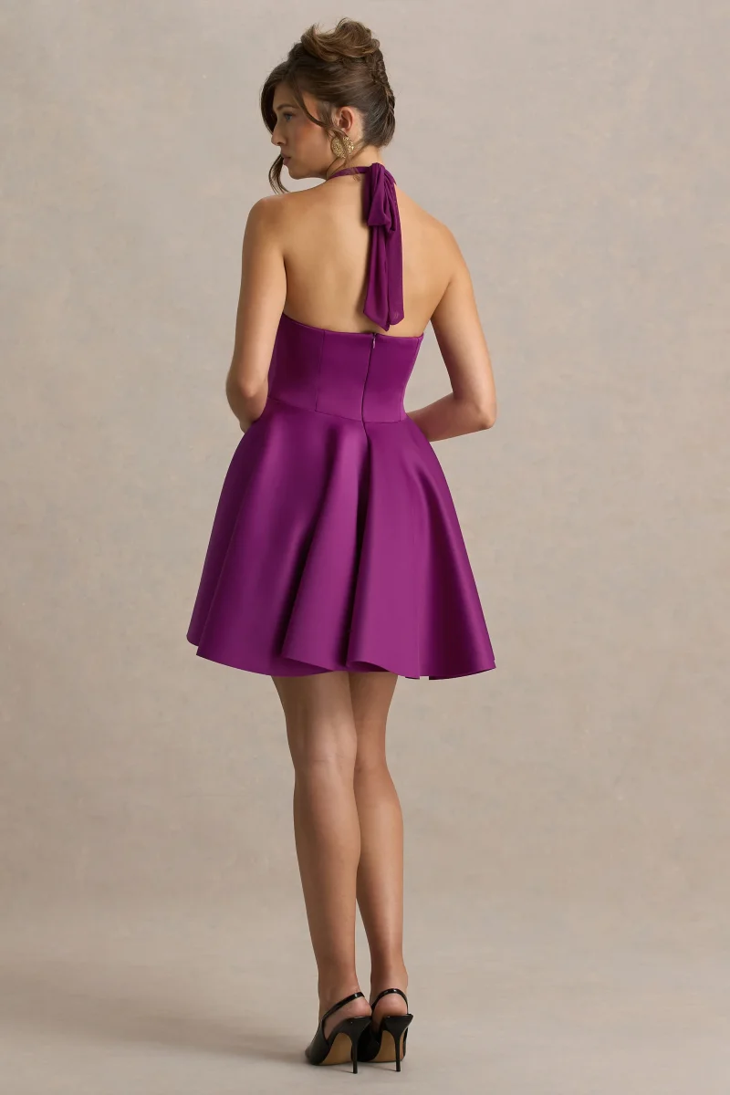Peggy | Vestido Corto Skater En Tono Morera Con Escote Halter - Imagen 3