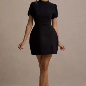 Carabella | Vestido Negro corto de neopreno con mangas cortas