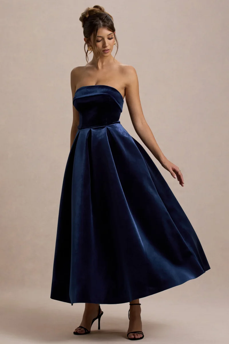 Addina | Vestido largo de terciopelo en azul marino con falda plisada - Imagen 4