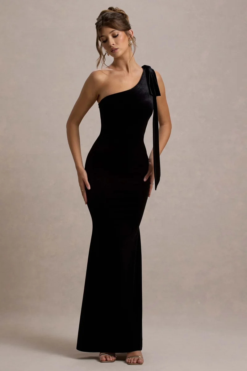 Jillian | Vestido largo Asimétrico de Terciopelo Negro con Tirante de Lazo