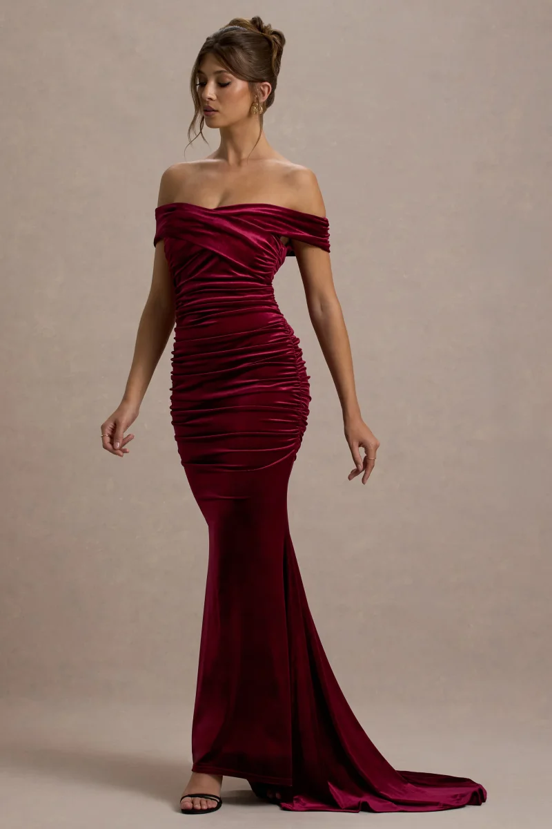 Apolline | Vestido largo de terciopelo burdeos fruncido y escote bardot - Imagen 3