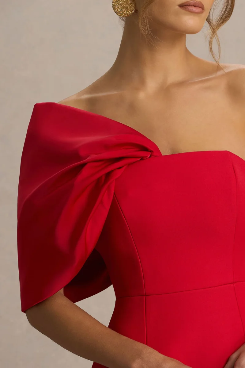 Tindra | Vestido Corto Rojo con Escote Bandeau y Mangas de Lazo - Imagen 4