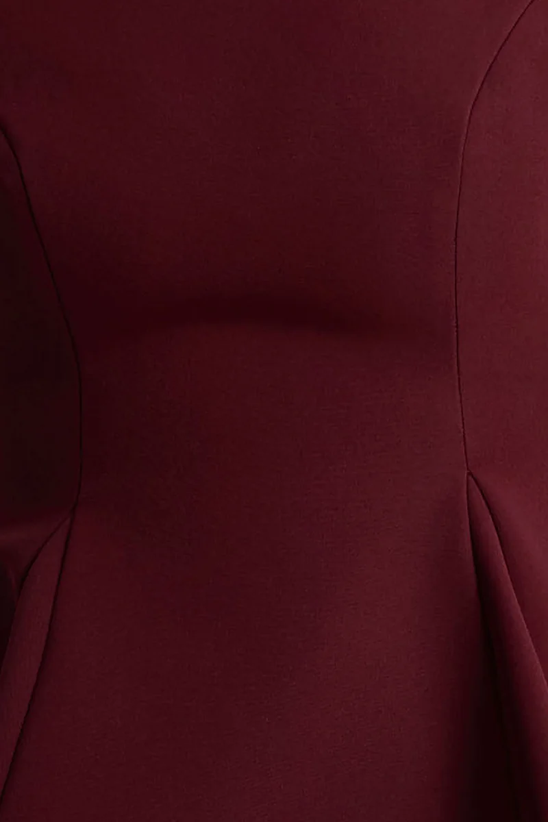 Eletta | Vestido Corto Burdeos con Cuello Redondo y Detalle de Pedrería - Imagen 7