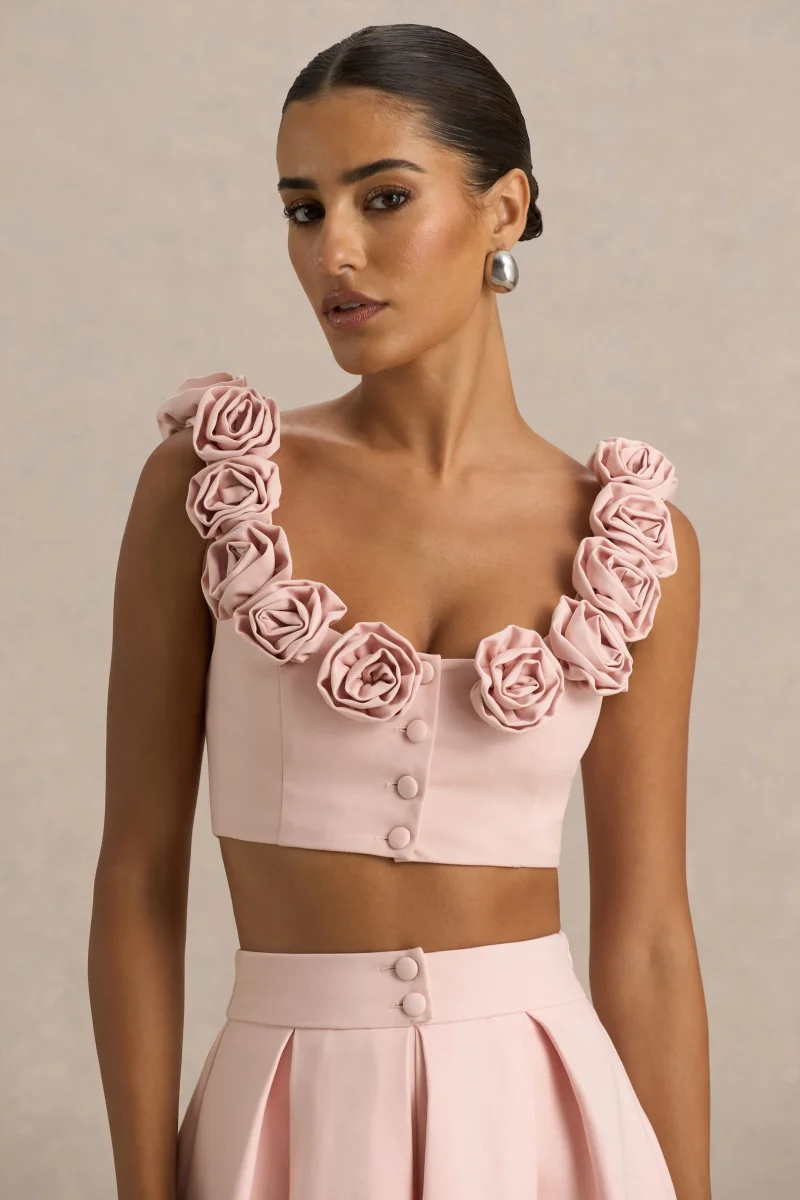 Blade | Top corto de tirantes rosa bebé con escote redondeado con detalles florales - Imagen 8