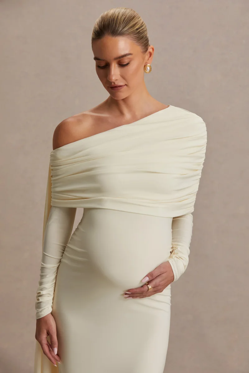 Cyra | Vestido largo crema con escote asimétrico y fajín - Imagen 7