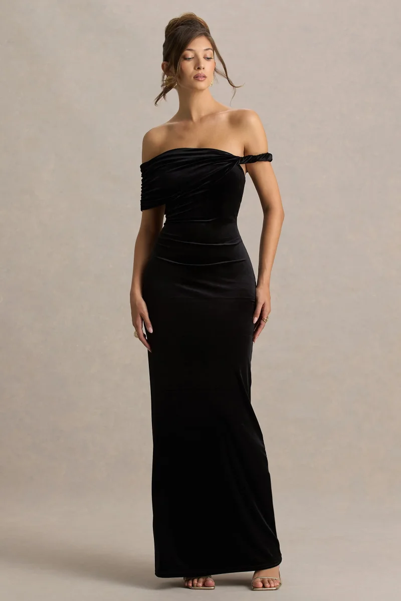 Poised | Vestido Largo Negro De Terciopelo Con Escote Bardot Y Manga Retorcida - Imagen 6