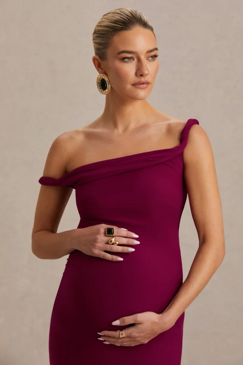 Salome | Vestido premamá midi burdeos con escote asimétrico drapeado - Imagen 7