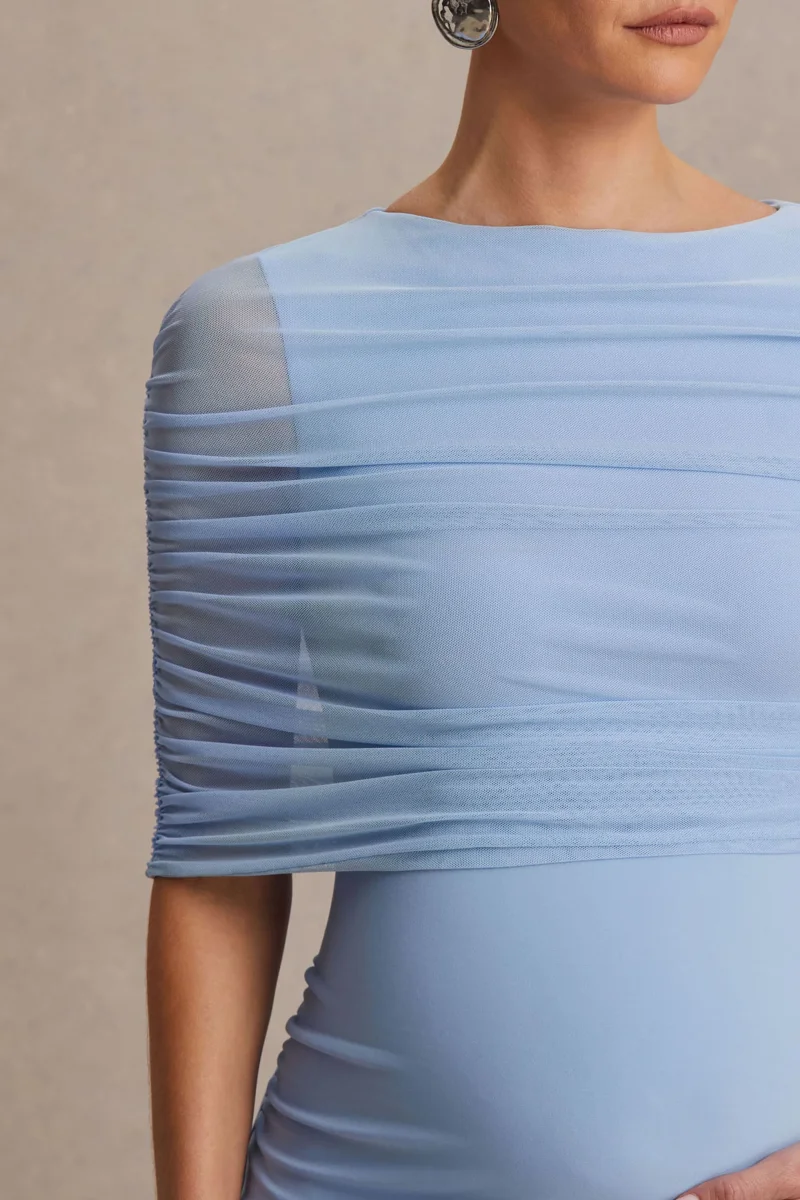 Zaria | Vestido Largo Azul Polvo con Escote Redondo y Capa Superpuesta - Imagen 4