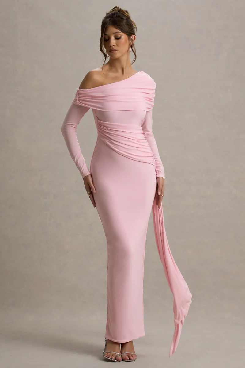 Valina | Vestido largo rosa con mangas largas y drapeado lateral