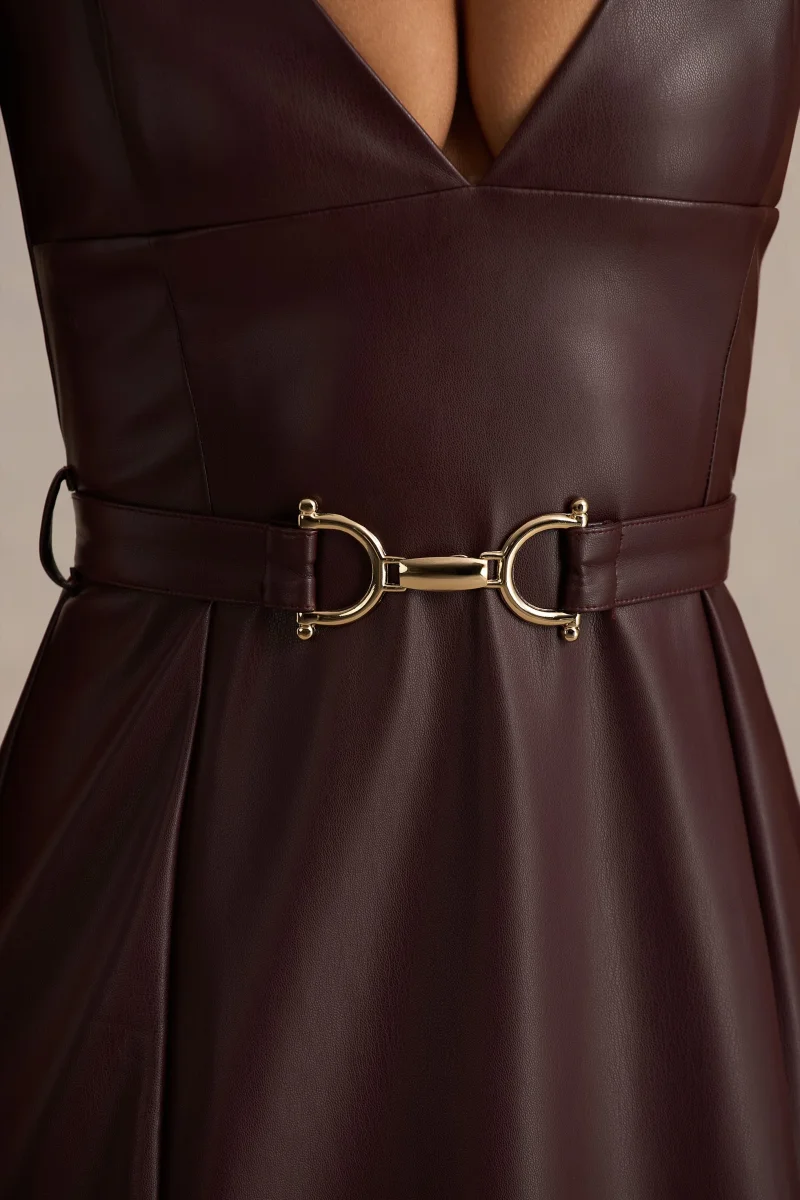 Lila | Vestido Largo burdeos de cuero sintético con escote pronunciado y abertura - Imagen 7