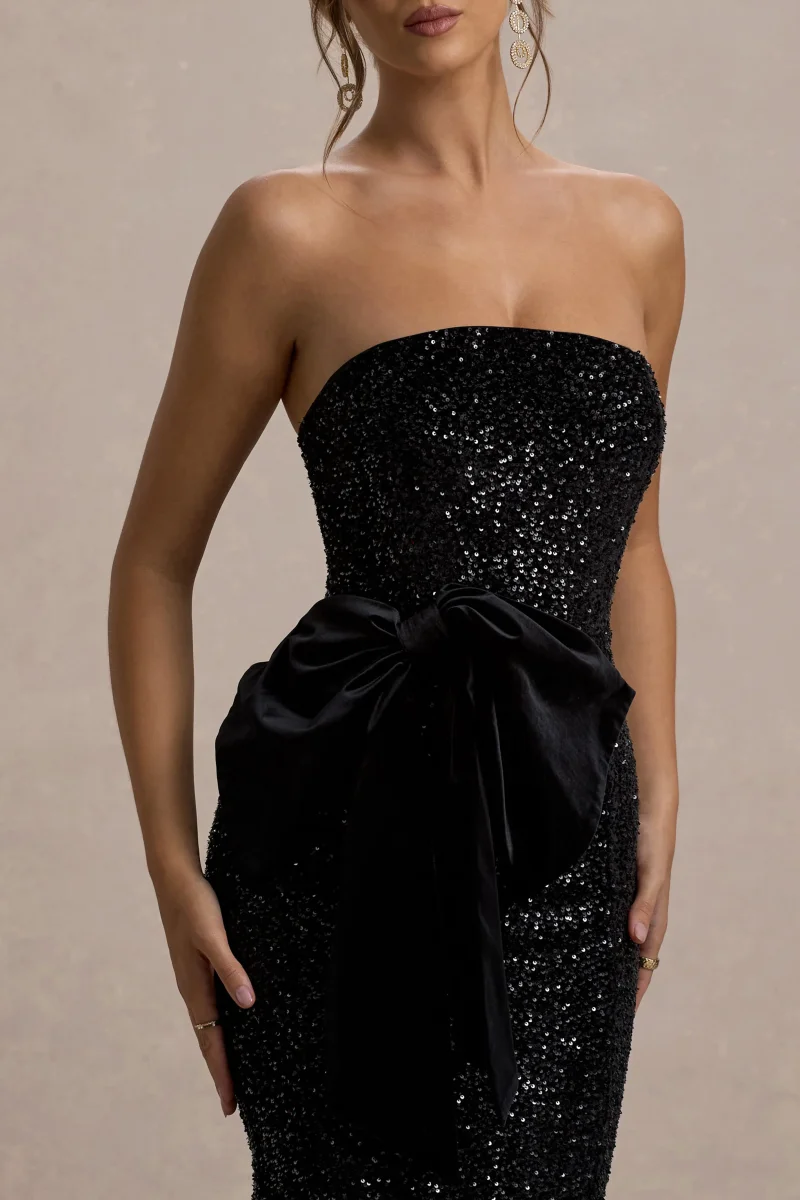 Adee | Vestido Midi de Terciopelo Negro con Escote Halter y detalle de Lazo - Imagen 4