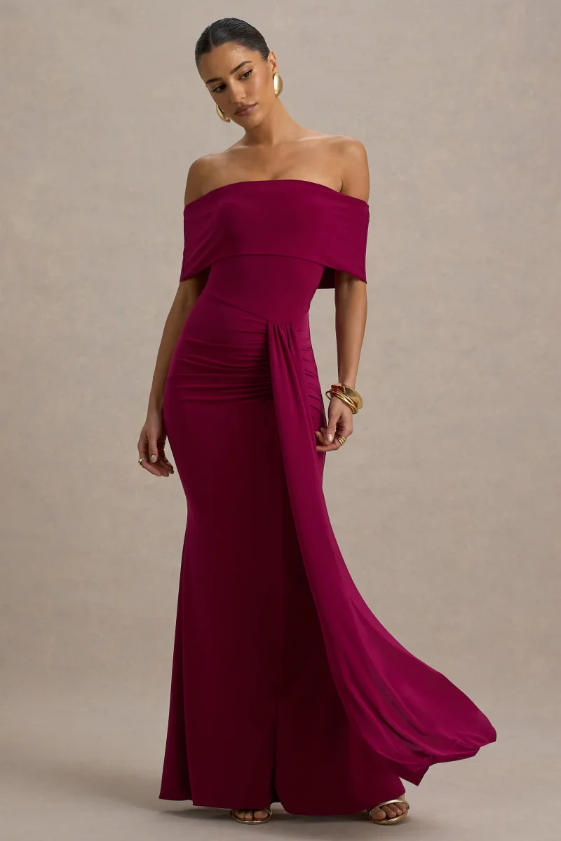 Delma | Vestido largo cereza oscuro con escote Bardot y detalle de frunces - Imagen 6
