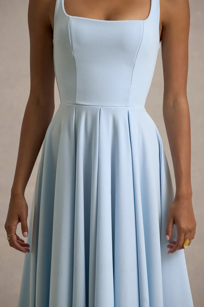 Parina | Vestido midi azul claro con escote cuadrado y falda voluminosa - Imagen 4