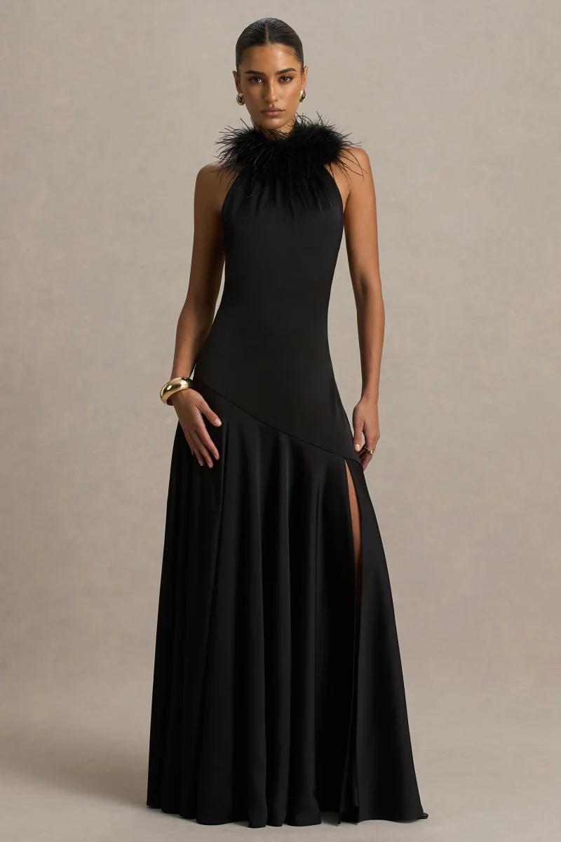 Jemima | Vestido largo de satén negro con cuello halter y detalle de plumas - Imagen 6