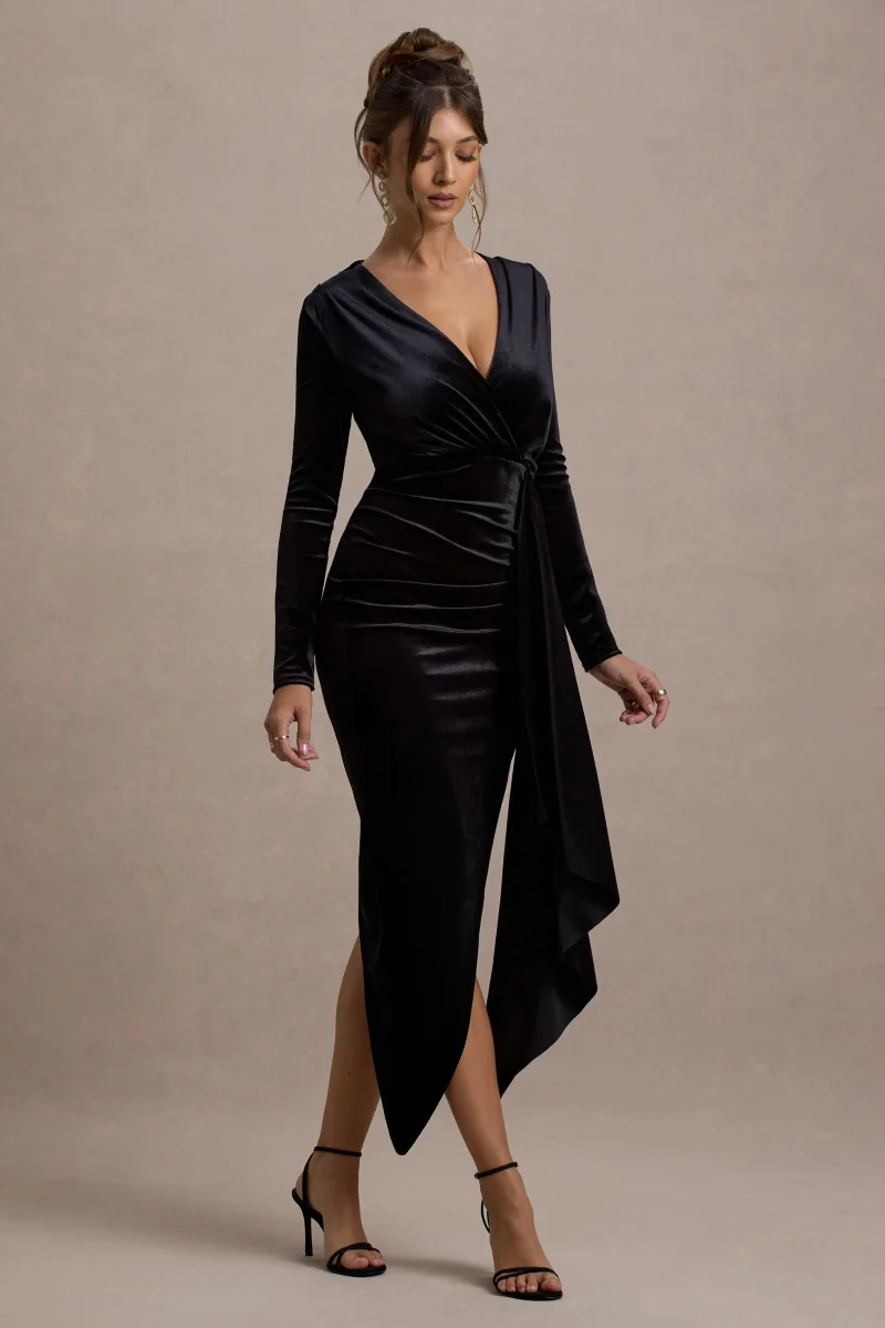 Arcadia | Vestido midi de terciopelo negro drapeado con mangas largas - Imagen 6