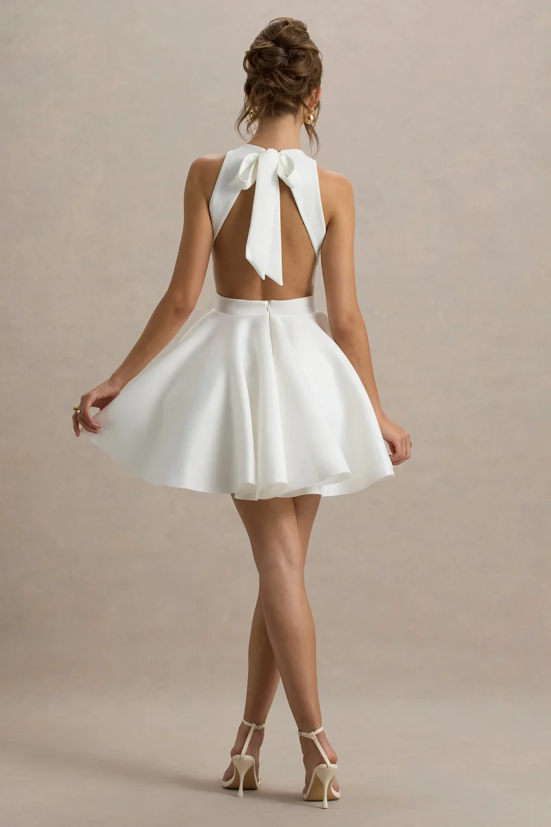Waverly | Vestido corto en blanco con espalda abierta y falda skater - Imagen 3
