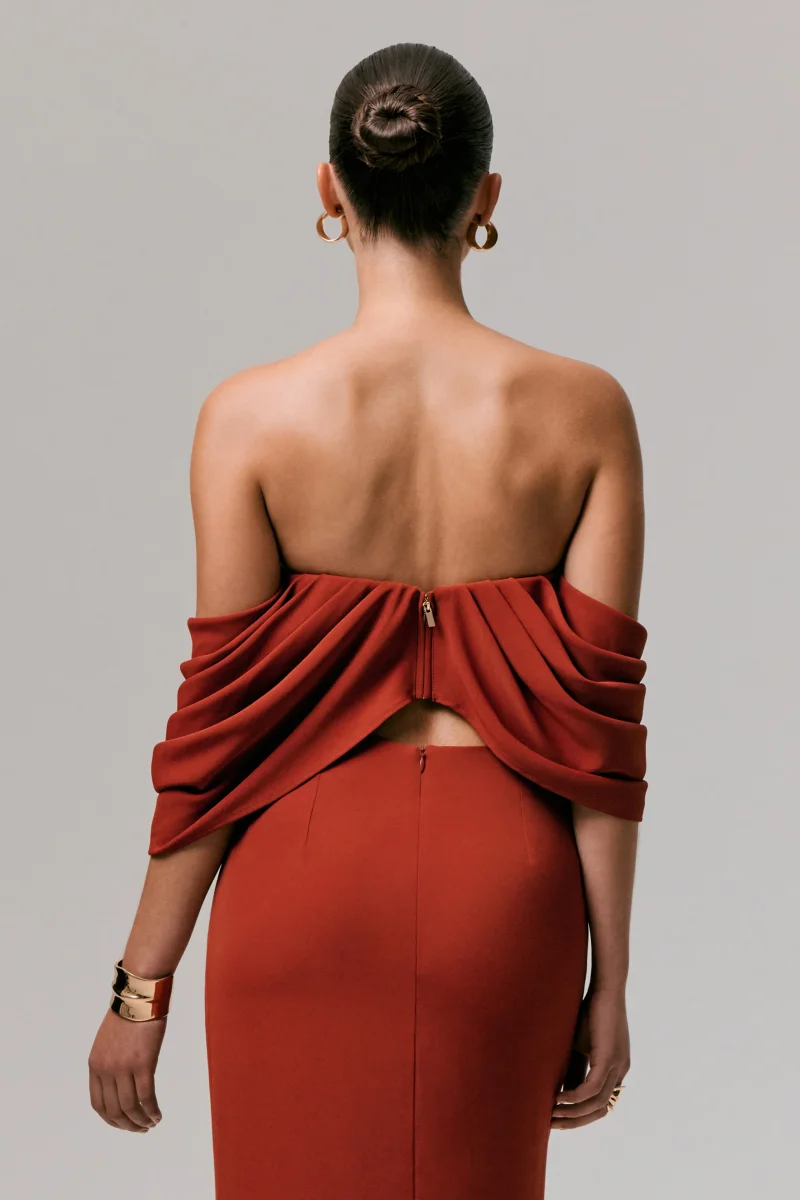 Talika | Top Corto Bardot Terracota con Mangas Drapeadas - Imagen 3