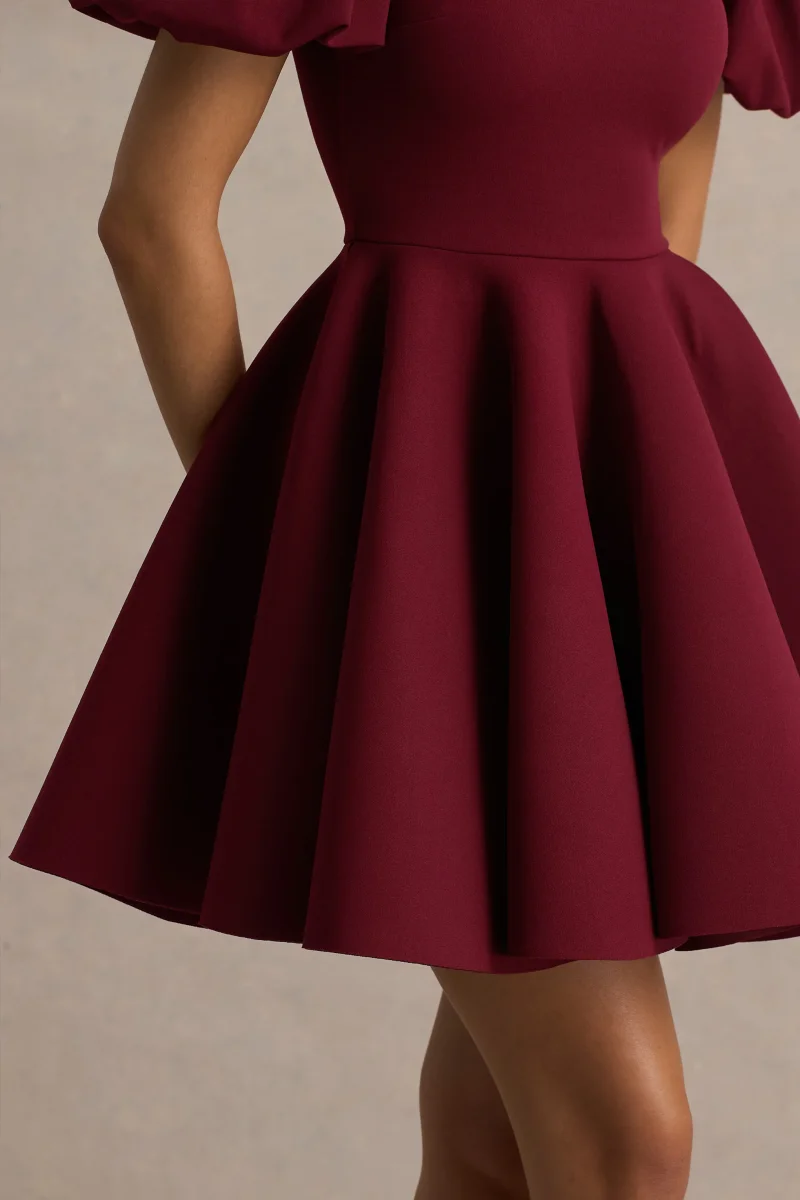 Emelia | Vestido Corto Skater Burdeos con Mangas Abullonadas - Imagen 7