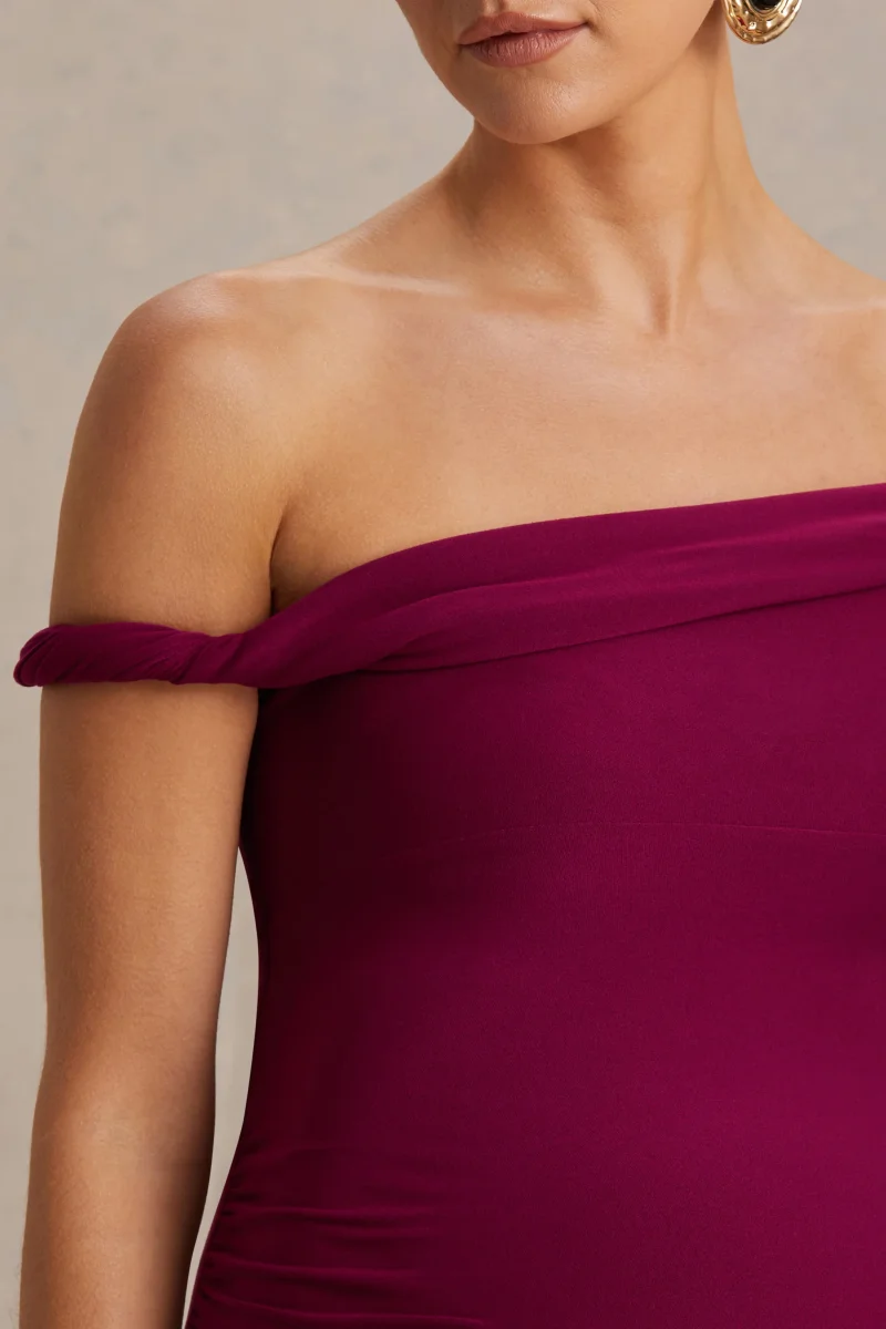 Salome | Vestido premamá midi burdeos con escote asimétrico drapeado - Imagen 4
