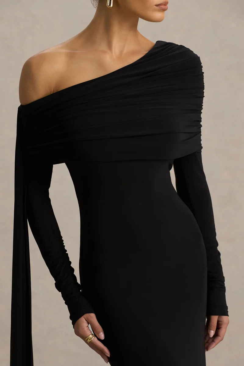 Octavia | Vestido Largo Negro Con Escote Bardot Capa Y Detalles Fruncidos - Imagen 4