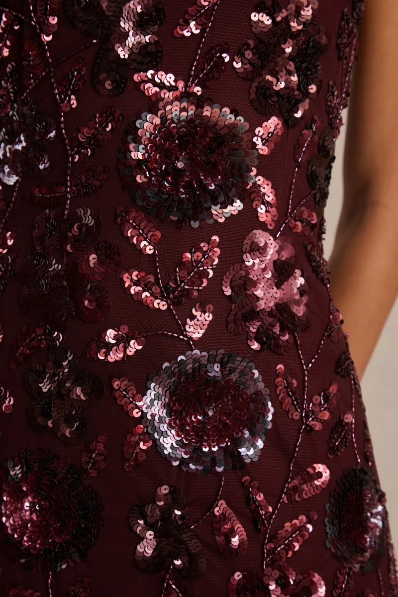 Gemini | Vestido Largo burdeos con estampado floral embellecido y tirantes - Imagen 7