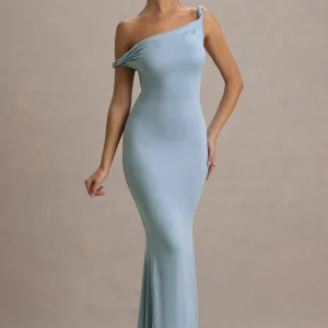 Lita | Vestido largo entallado en azul cielo y escote asimétrico retorcido