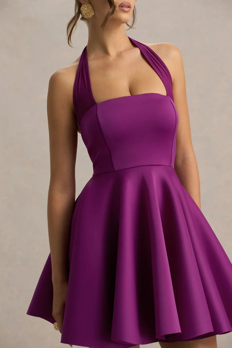 Peggy | Vestido Corto Skater En Tono Morera Con Escote Halter - Imagen 5