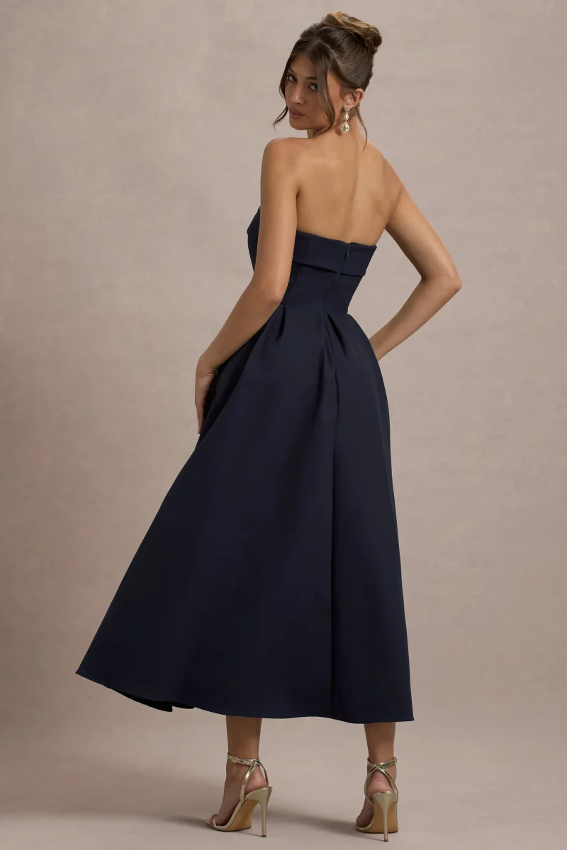 Annalise | Vestido Midi Azul Marino De Bandeau Con Falda Plisada - Imagen 3