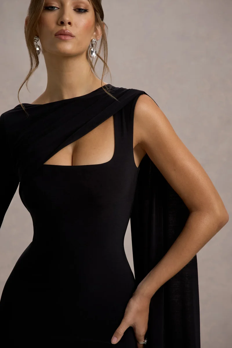 Ashini | Vestido largo Negro de Una Manga con Capa - Imagen 4
