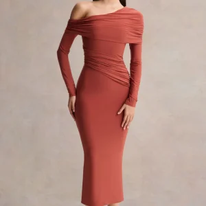 Elliora | Vestido midi de color óxido con cuello asimétrico