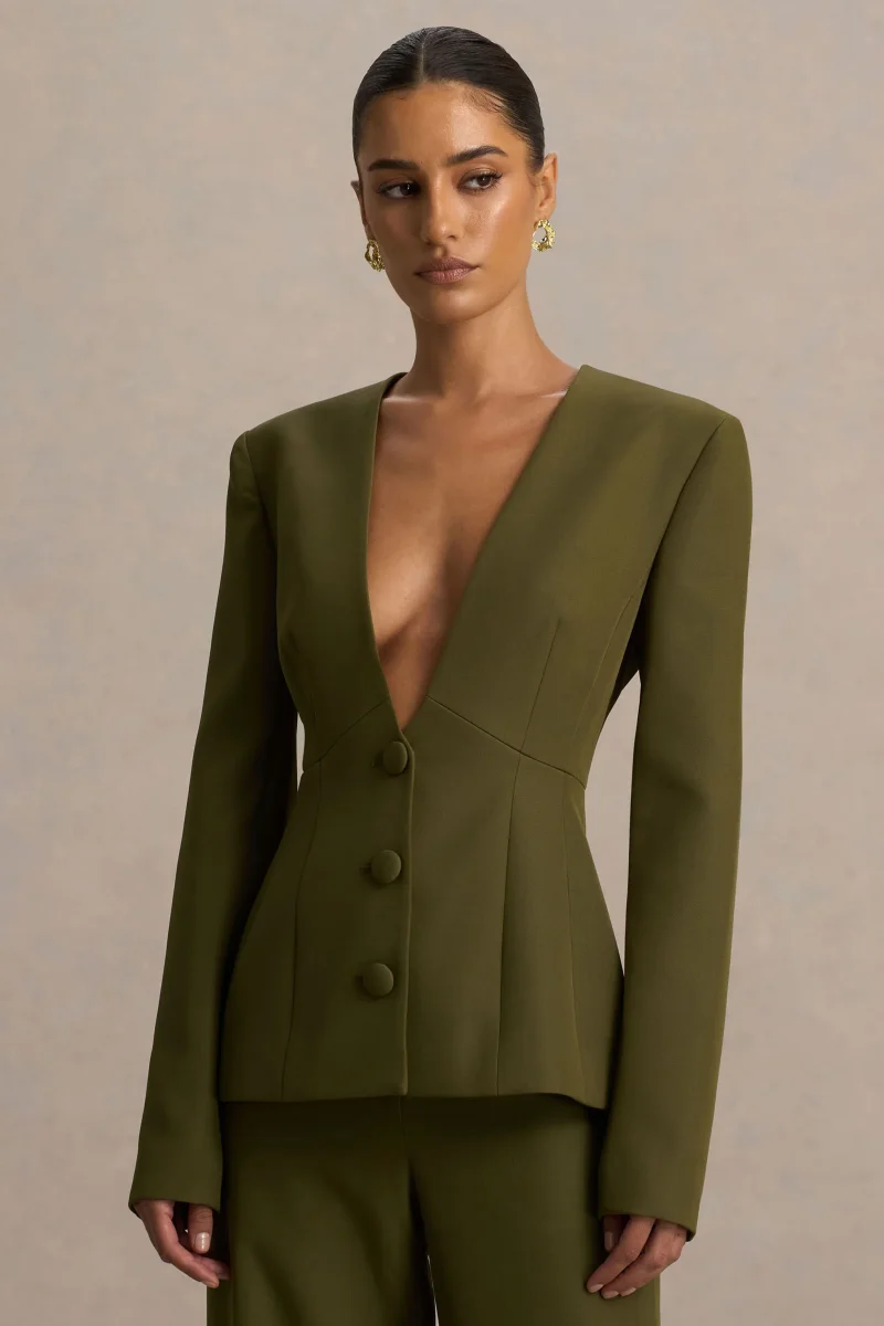 Rosalina | Blazer Verde Oliva Entallado con Escote Profundo Extremo - Imagen 6
