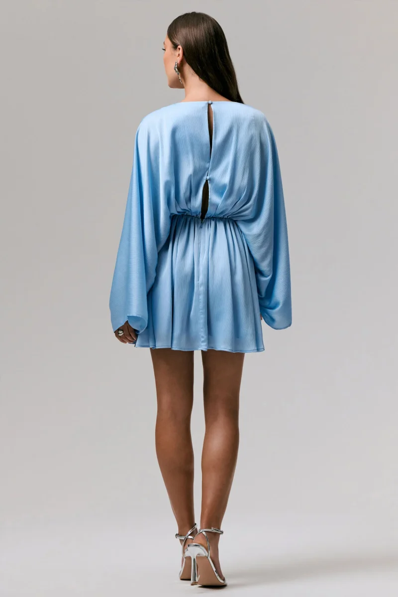Ocean Flower | Vestido corto drapeado de chiffon arrugado en azul polvo - Imagen 3