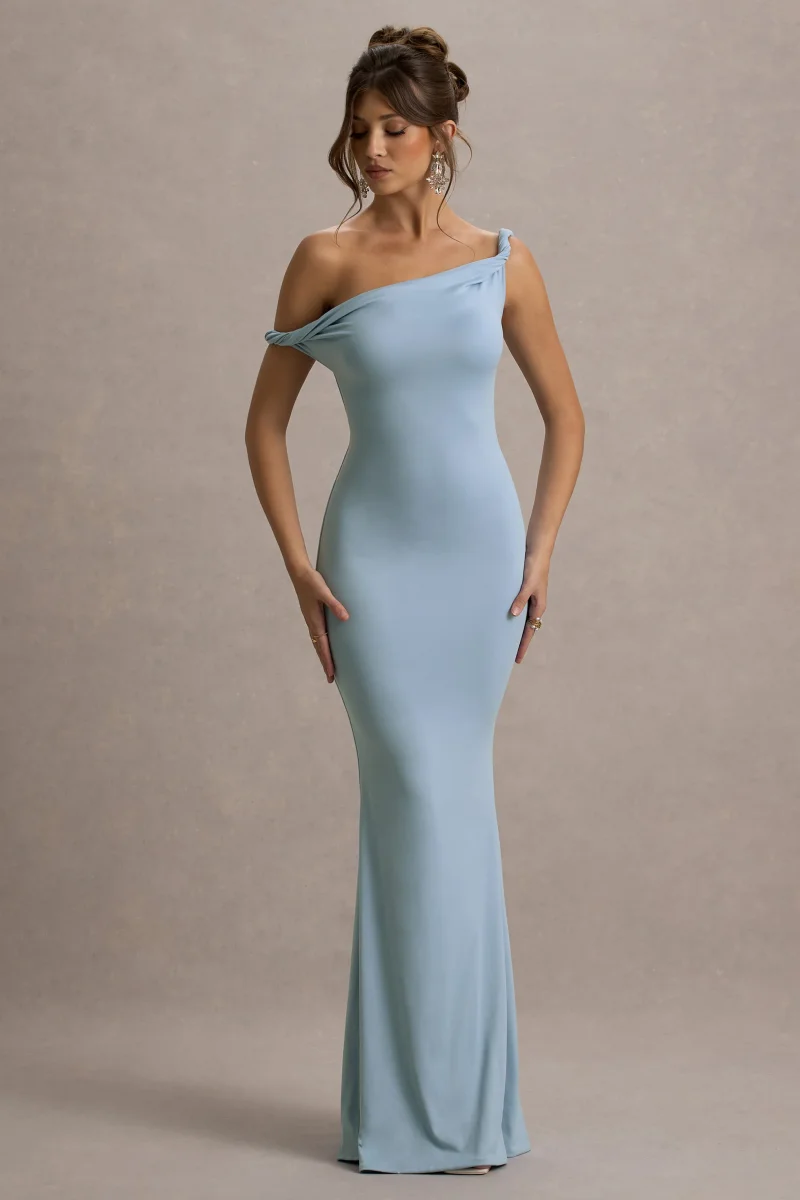 Lita | Vestido largo entallado en azul cielo y escote asimétrico retorcido - Imagen 5