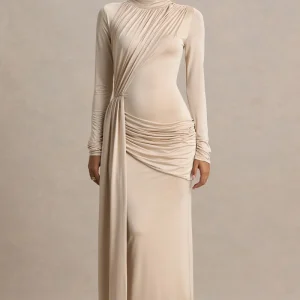 Romi | Vestido Largo Champán Con Escote Alto y Detalle Fruncido