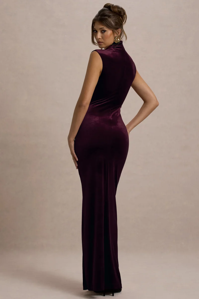 Abilene | Vestido largo de terciopelo en color burdeos, de cuello alto y abertura lateral - Imagen 3