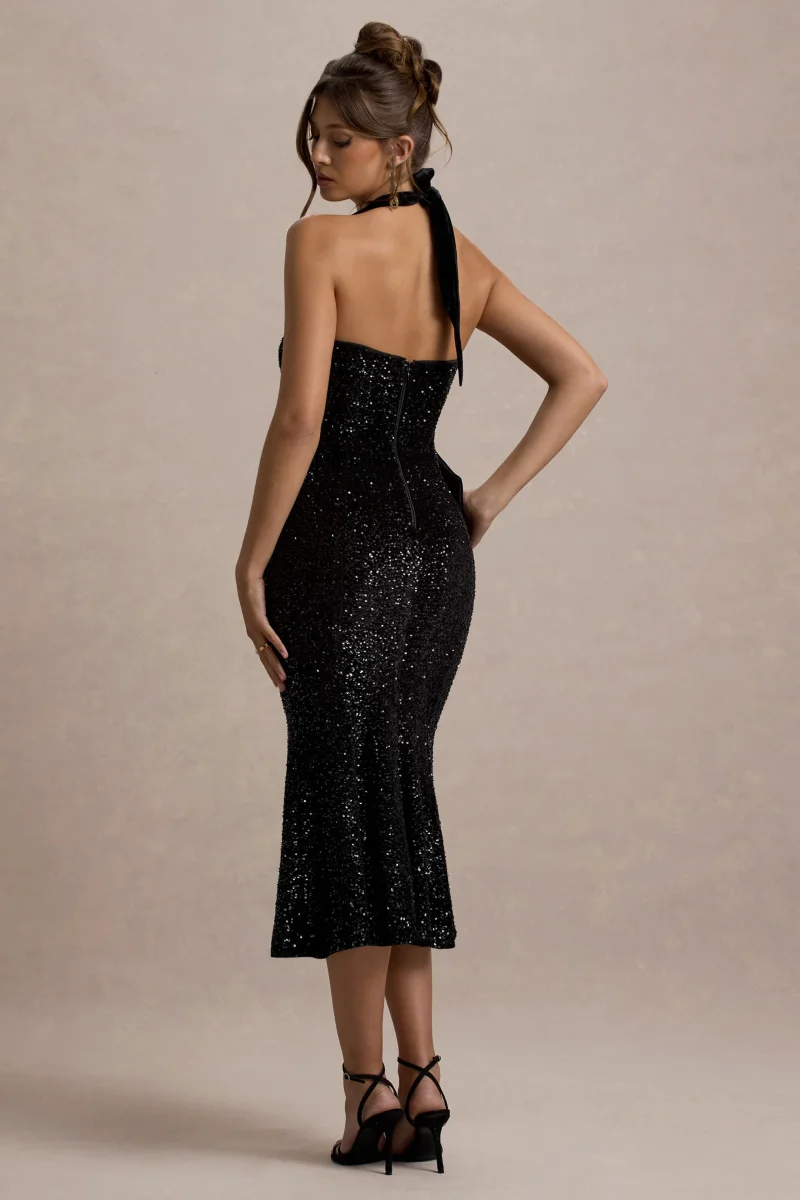Adee | Vestido Midi de Terciopelo Negro con Escote Halter y detalle de Lazo - Imagen 3