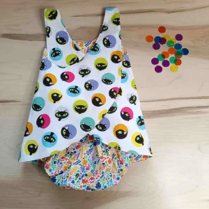 Vestido infantil gatos cruzado a la espalda